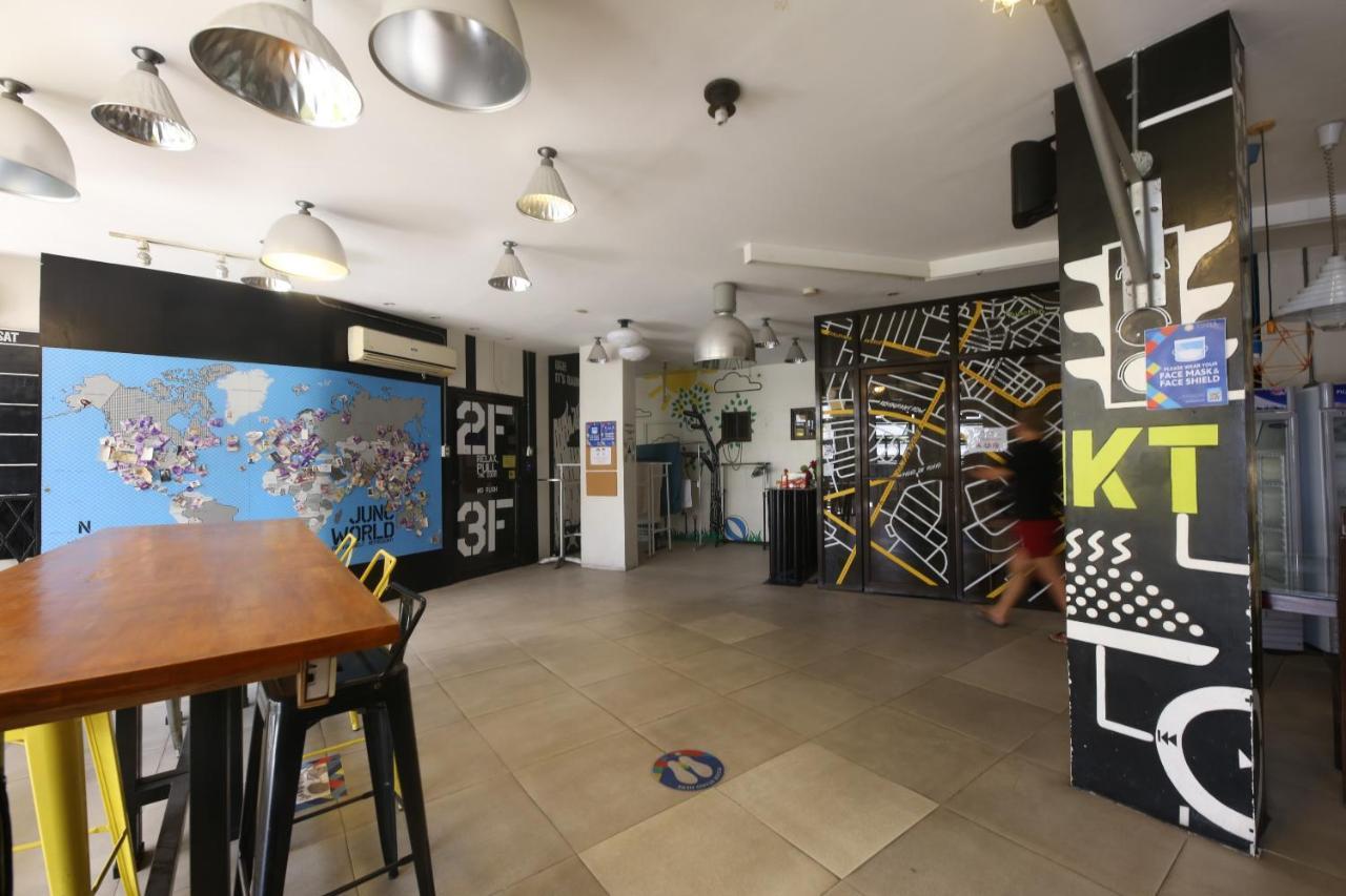 Oyo 866 Junction Hostels 마닐라 외부 사진