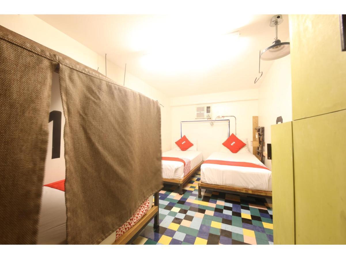 Oyo 866 Junction Hostels 마닐라 외부 사진